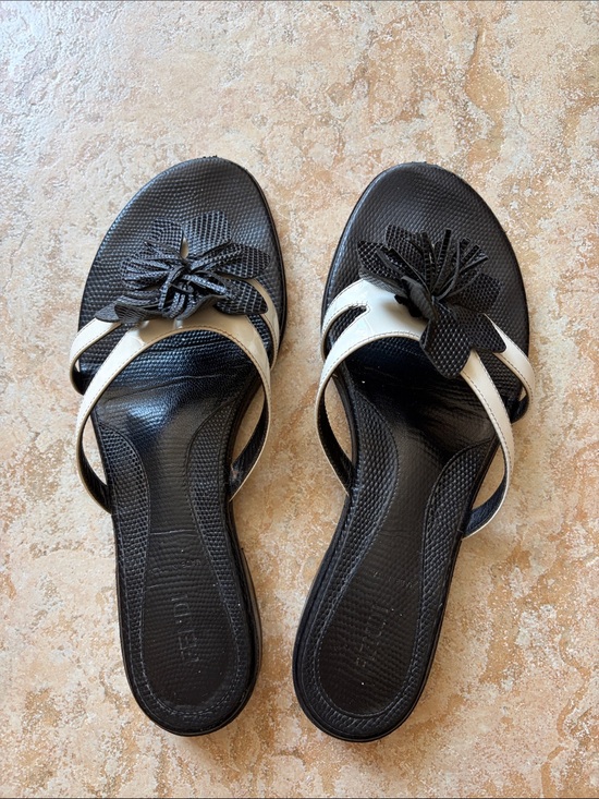 Fendi Shoes - Fendi Black and Cream Floral Slip-On Mules